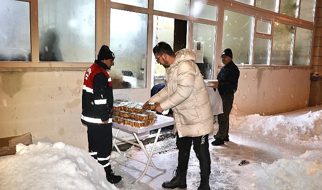 Nevşehirli Vatandaşlara Kandil Simidi İkram Edildi- Haber Şafak