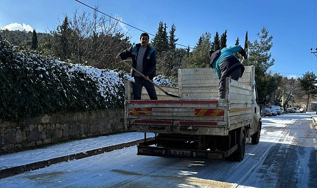 Nilüfer’de yolların açılması için ekipler seferber oldu – Haber Şafak