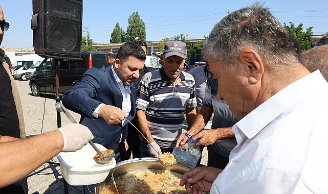 Başkan Rasim Arı, Şehrin Her Noktasında Vatandaşlarla Bir Arada- Haber Şafak