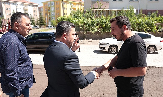 Belediye Başkanı Arı, Erenler ve Esenler Caddesi’nde- Haber Şafak