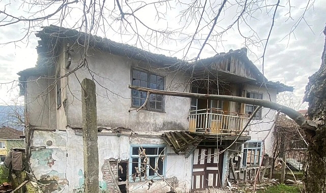 Gölcük Belediyesi riskli yapılara geçit vermiyor- Haber Şafak