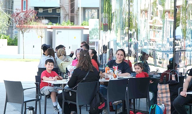 İzmit’in kalbi bu meydanda atıyor- Haber Şafak