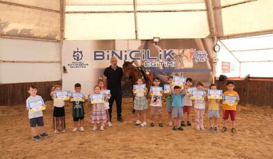Minik biniciler at sevgisiyle büyüyor- Haber Şafak