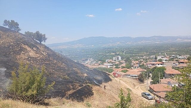 Turgutlu Derbent’teki Yangın Büyümeden Söndürüldü- Haber Şafak