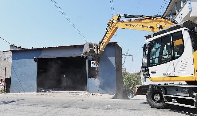 Yüksek gerilim hattına yapılan kaçak iş yeri yıkıldı- Haber Şafak