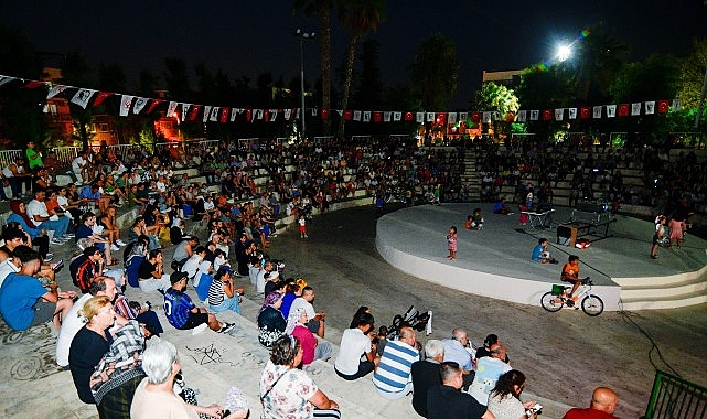 Bornova’da Açık Havada Sinema Keyfi Başladı