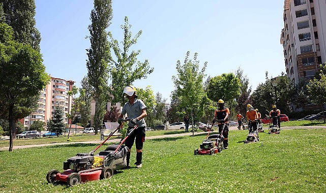 Çankaya’da Parklar Yaz Hazırlığıyla Yenileniyor