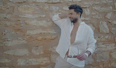 Gökhan Akar’dan Yaz Enerjisi Taşıyan “Alaçatı Kafası”