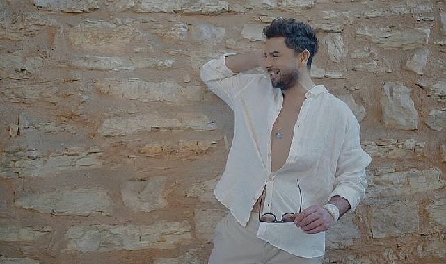 Gökhan Akar’dan Yaz Enerjisi Taşıyan “Alaçatı Kafası”