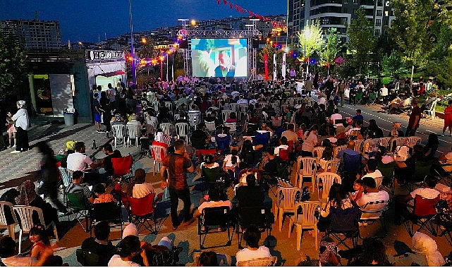 Keçiören’de Açık Hava Sinemasıyla Nostaljik Yaz Akşamları