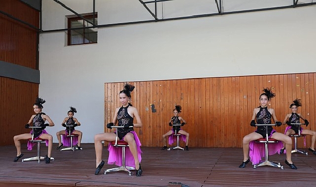 Seferihisar’da Çocuk Şenliği Renkli Görüntülere Sahne Oldu