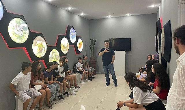 Bornova’da Çocuklar Bilimle Dolu Bir Gün Geçirdi
