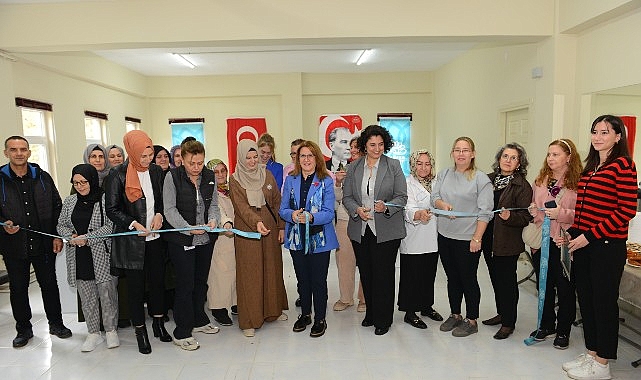 Ahmet Yesevi Mahallesi Kadın Dayanışma ve Yardımlaşma Derneği yeni merkezinde- Haber Şafak