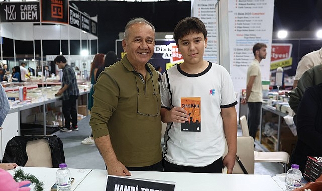 Antalya Kitap Fuarı’na öğrencilerden yoğun ilgi- Haber Şafak