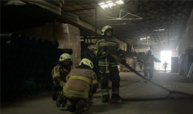 Bornova’daki depo yangınına hızlı müdahale- Haber Şafak