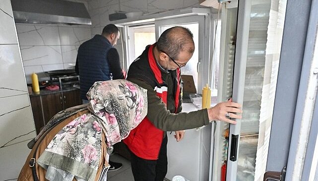 Büyükşehir’den Okul Önlerinde Seyyar Satıcı Denetimi- Haber Şafak