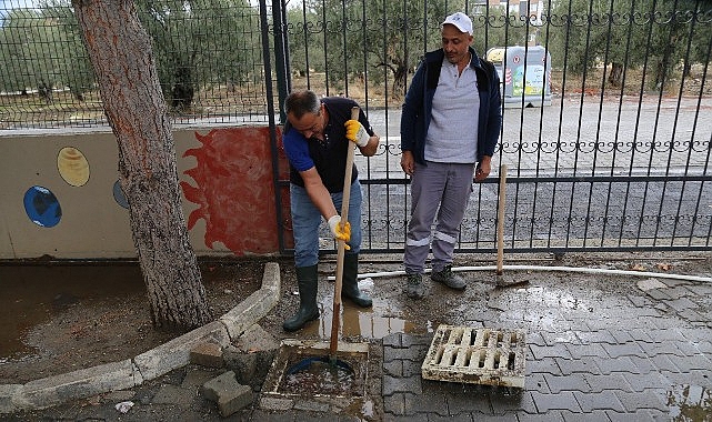 Edremit Belediyesi sağanak yağışlara Karşı 7/24 sahada- Haber Şafak