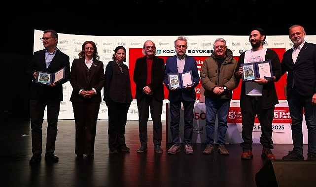 Kitap Fuarı’nda “Şehrengiz” kitabı tanıtıldı- Haber Şafak