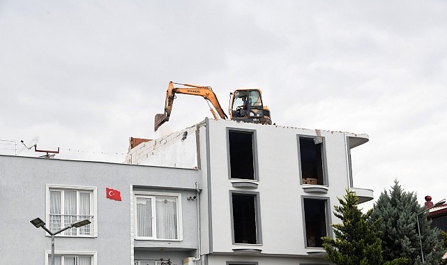 Osmangazi’de Ruhsatsız Katlara Anında Müdahale- Haber Şafak