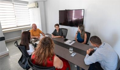 Otizmli gençler İZMAR’da iş başı yaptı- Haber Şafak