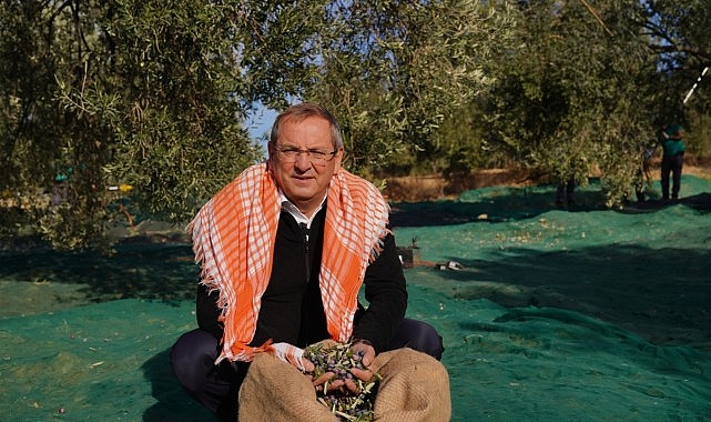 “Yerin Altının Değil, Üstünün Daha Kıymetli Olduğuna İnanıyorum” diyen Başkan Mesut Ergin: “Zeytinyağı Ayvalık’ın Vazgeçilmez Bir Kültürüdür”- Haber Şafak