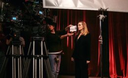 Demet Evgâr, Vodafone ile Şiddete Karşı Kırmızı Işık’ı Anlatıyor