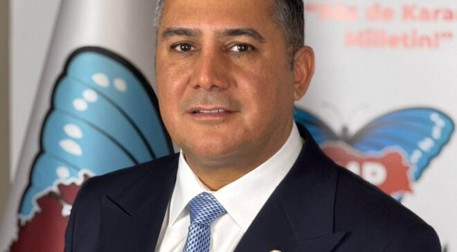 Teoman Mutlu: CHP’de Yönetim Krizi Derinleşiyor Güven Erozyonu Artıyor