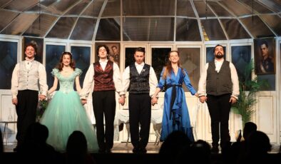 ‘Sevmek İçin Yaz’ 4 Nisan’da BKM’de Seyirciyle Buluşuyor!