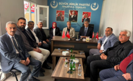 Yüksel Duman, özellikle deprem sonrası ayakta kalma mücadelesi veren esnafın yaşadığı sıkıntılara dikkat çekti