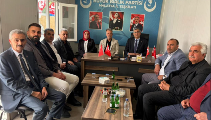 Yüksel Duman, özellikle deprem sonrası ayakta kalma mücadelesi veren esnafın yaşadığı sıkıntılara dikkat çekti