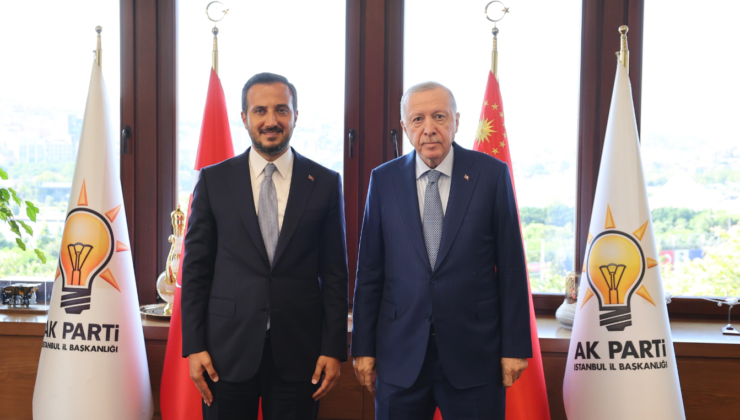 Cumhurbaşkanı Erdoğan, AK Parti İstanbul İl Başkanlığını ziyaret etti