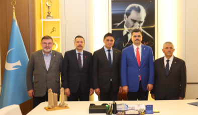 Cumhur İttifakı Temsilcilerinden Aliağa Belediyesi’ne Ziyaret