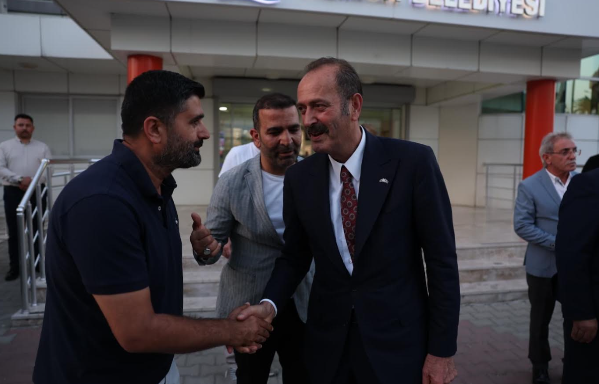 Gerçekleştirilen ziyarette, İzmir ve Aliağa’da yürütülen çalışmalar ile kentin geleceğine yönelik hizmet ve projeler üzerine değerlendirmelerde bulunuldu. Cumhur İttifakı’nın güçlü birlikteliği ve ortak çalışma anlayışıyla İzmir ve Aliağa için eser ve hizmet odaklı çalışmaların sürdürüleceği vurgulandı.

