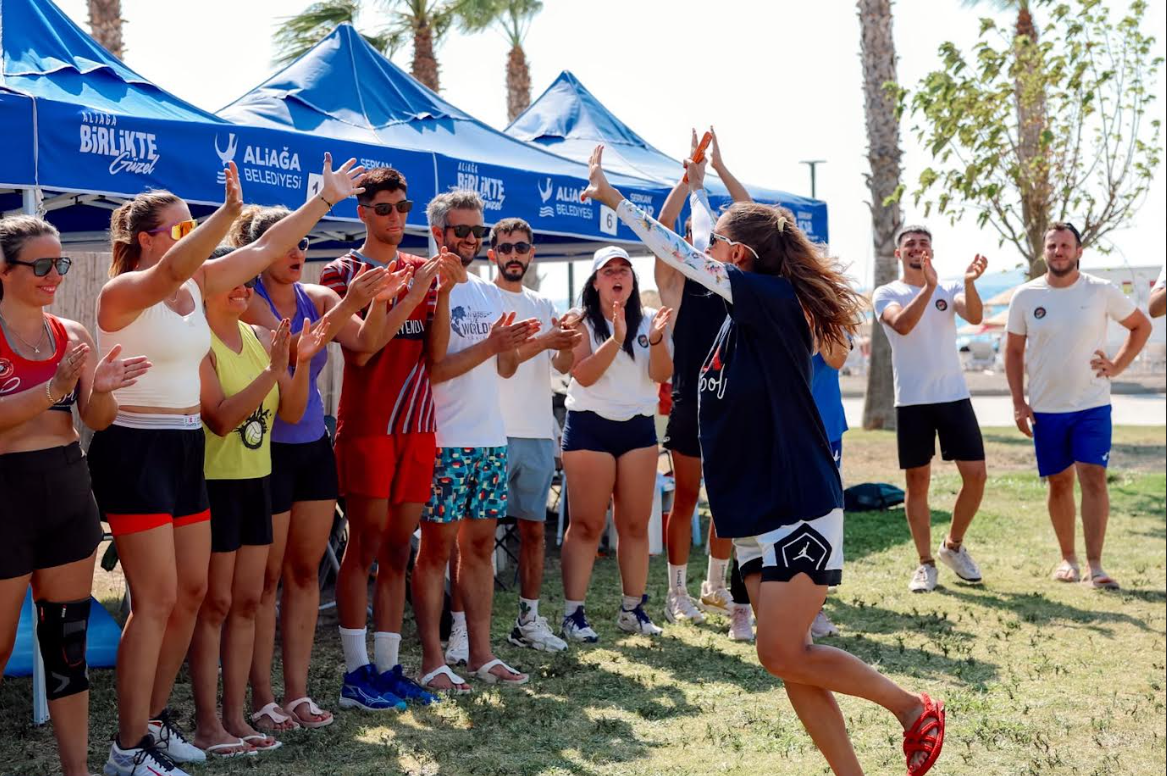 AIM HIGH Spor ve Etkinlik Festivali, ALBEST Ağapark’ta sporseverleri bir araya getirdi. Aliağa Belediyesi ve ALBEST’in destekleri ve iş birliğiyle gerçekleştirilen organizasyona, farklı yaş kategorilerinde toplam 250 sporcu katıldı.

