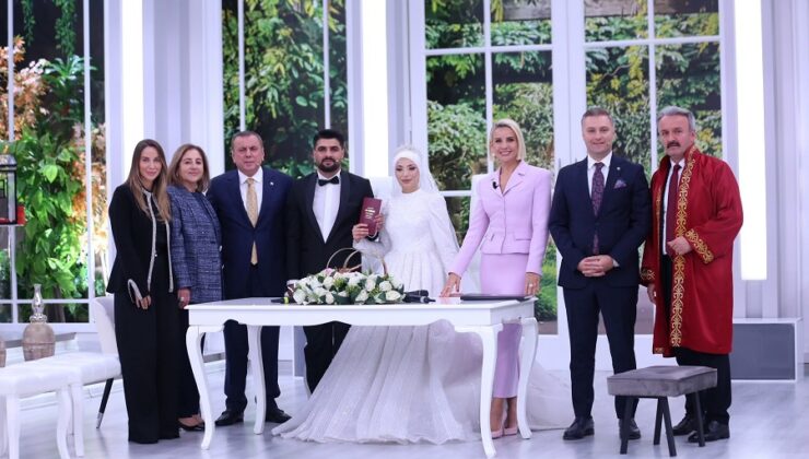 ESRA EROL’DA GENÇ ÇİFTE MUTLU YUVA: MİDYAT BELEDİYE BAŞKANI’NDAN CUMHURBAŞKANI ERDOĞAN’A TEŞEKKÜR